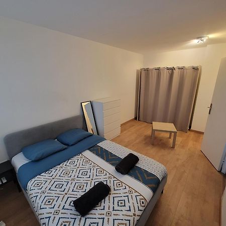Beautiful & Cosy 3 Bedrooms Full Accommodation Ris-Orangis Eksteriør bilde